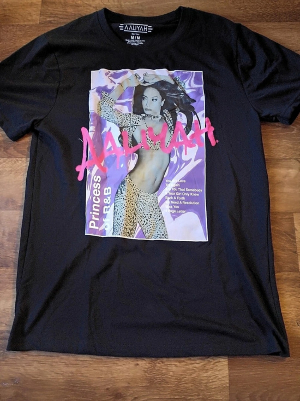 Aaliyah graphic tee in Black Size Medium Like New